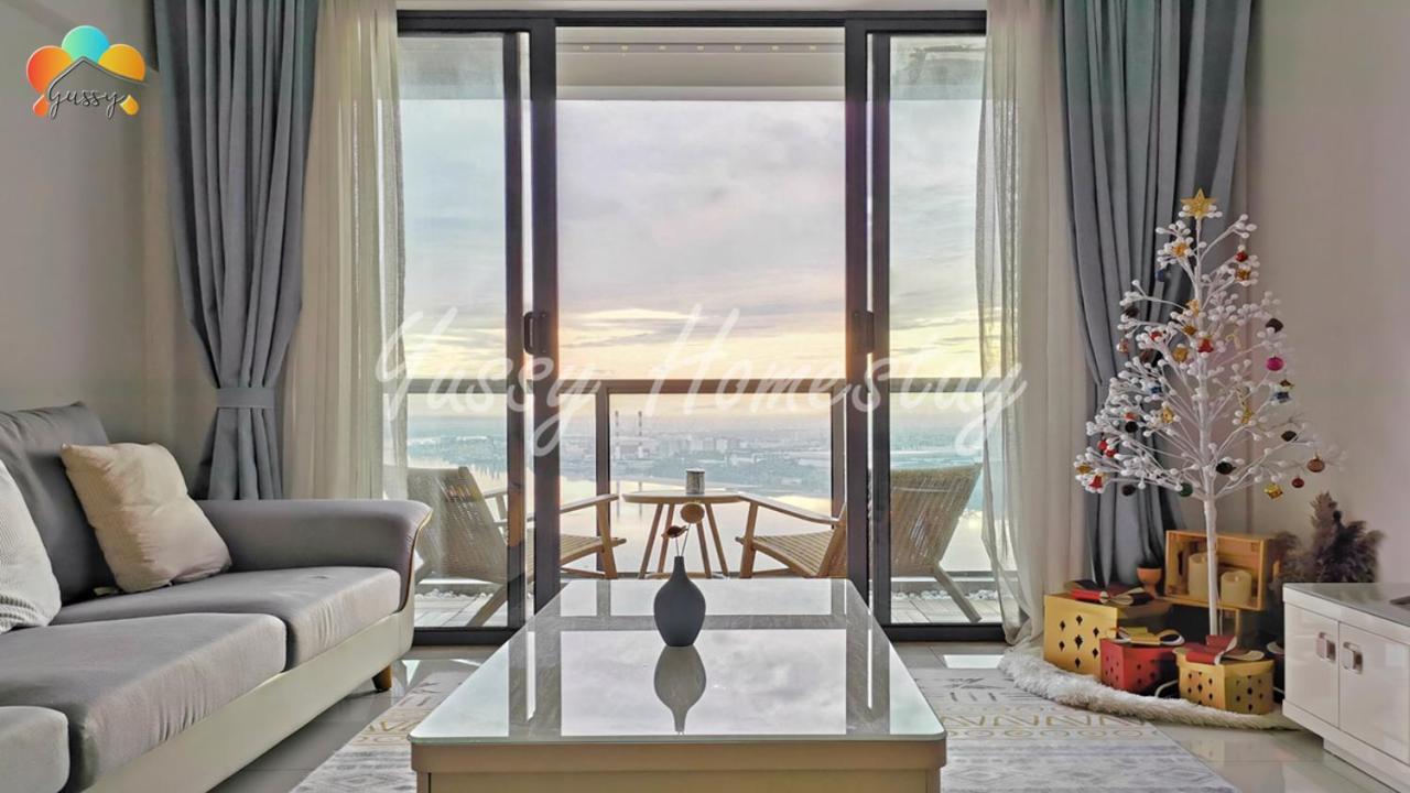 Yussy 2 Bedroom Sea View Condo At R&F Princess Cove Johor Bahru Exterior foto