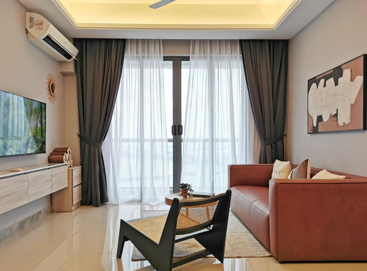 Yussy 2 Bedroom Sea View Condo At R&F Princess Cove Johor Bahru Exterior foto