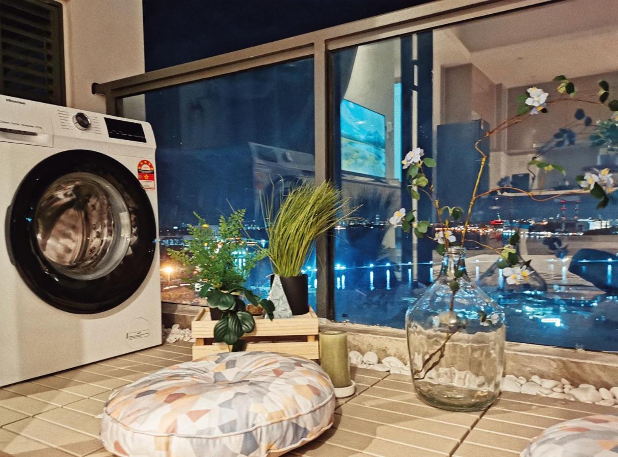 Yussy 2 Bedroom Sea View Condo At R&F Princess Cove Johor Bahru Exterior foto
