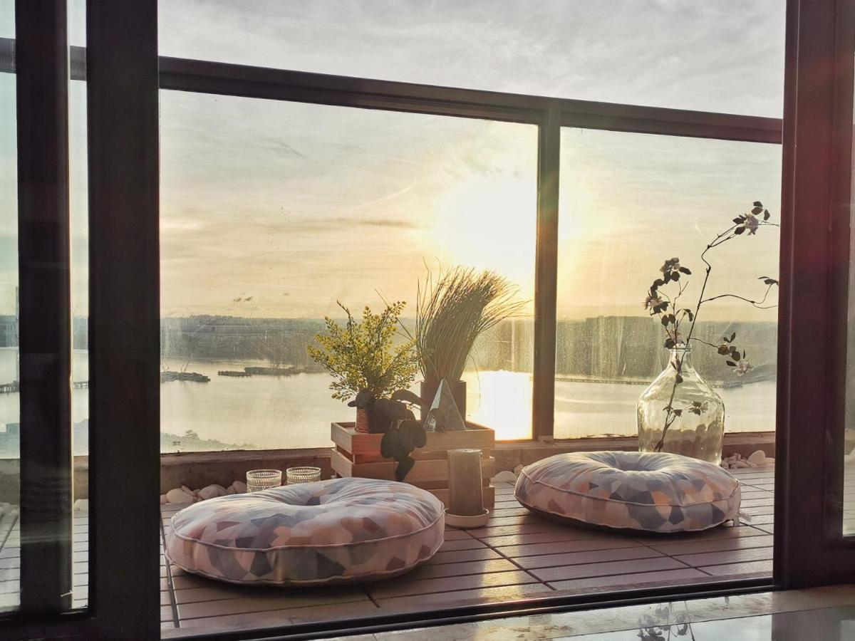 Yussy 2 Bedroom Sea View Condo At R&F Princess Cove Johor Bahru Exterior foto